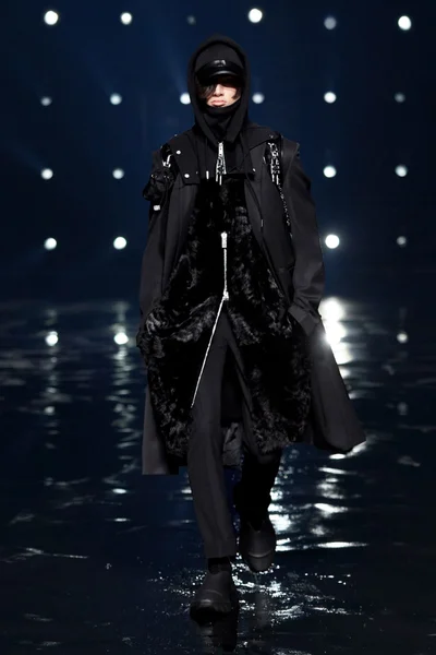 Look 7